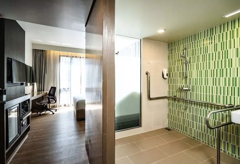 בית מלון כפרי Holiday Inn Express Bangkok Sukhumvit 11, An Ihg
