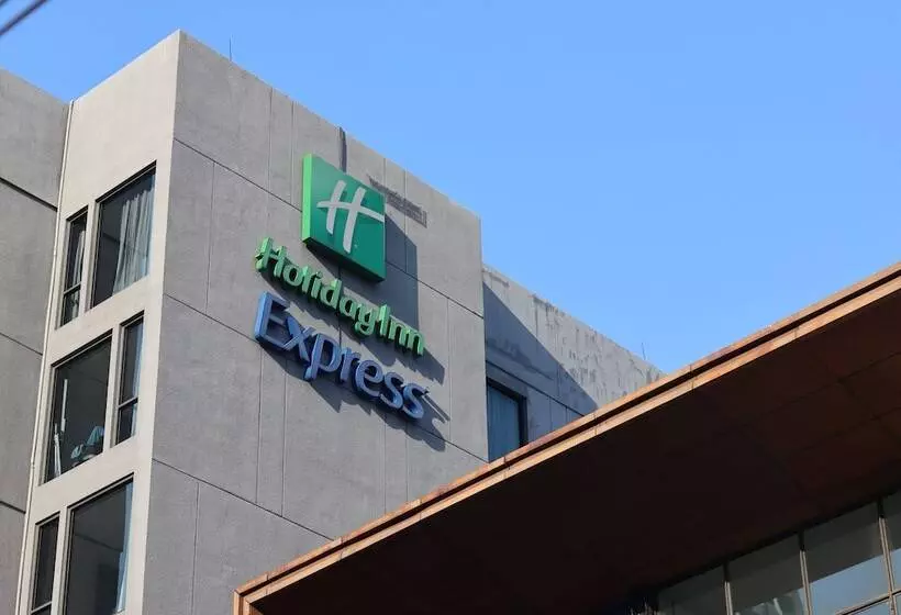 בית מלון כפרי Holiday Inn Express Bangkok Sukhumvit 11, An Ihg