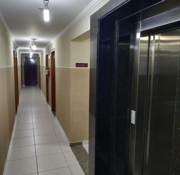 酒店 Hollywood Palace