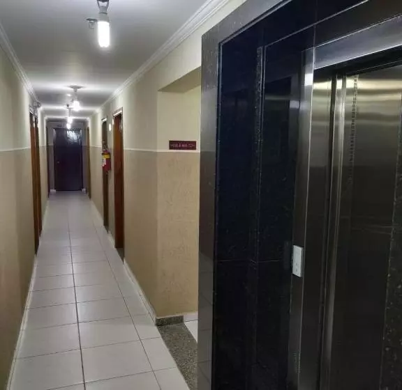 酒店 Hollywood Palace