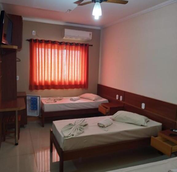 酒店 Hollywood Palace