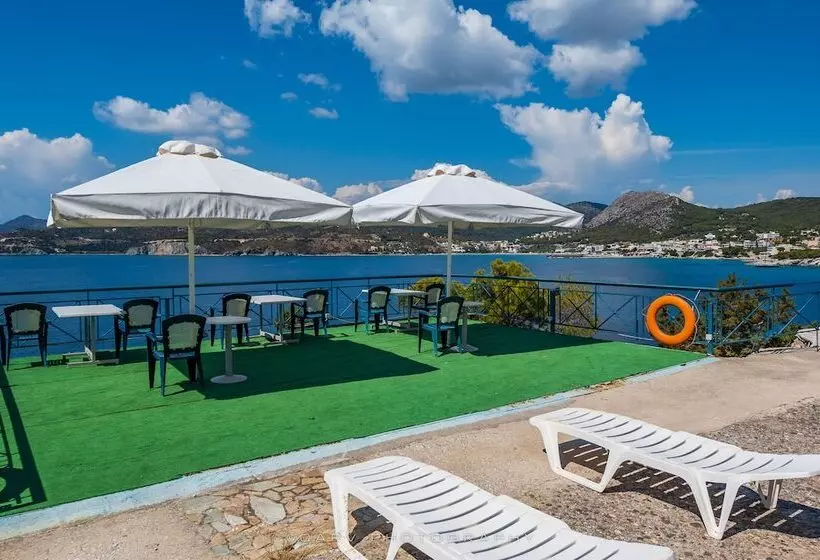 هتل Kavos Bay Seafront