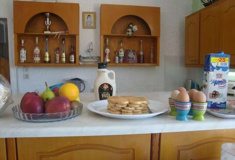 هتل Kavos Bay Seafront