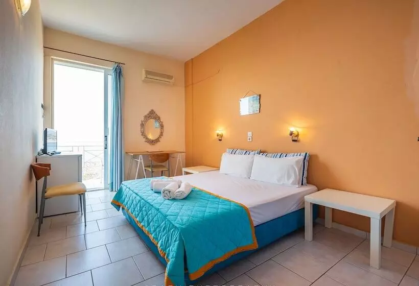 هتل Kavos Bay Seafront