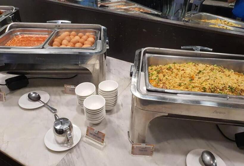 Pacific Express Hotel Central Market