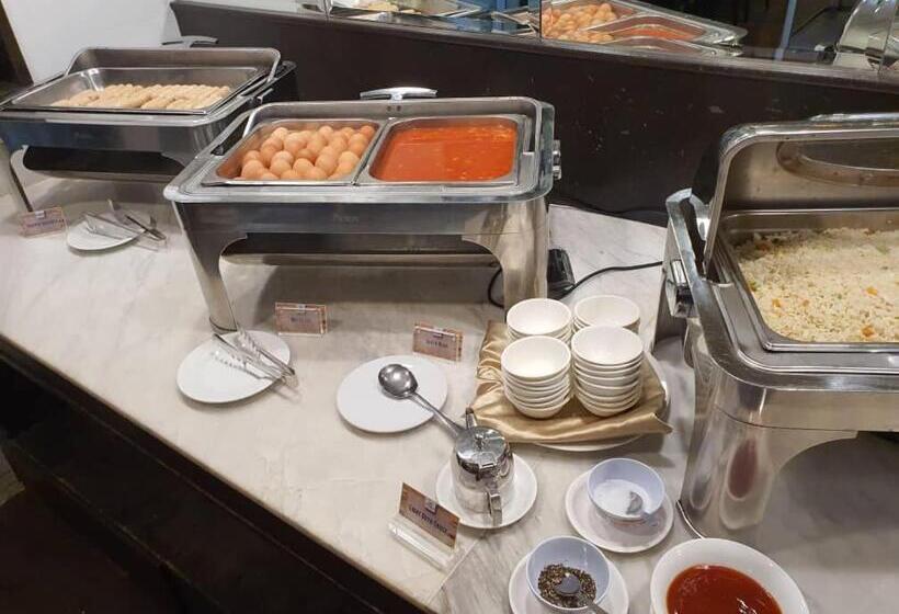 Pacific Express Hotel Central Market