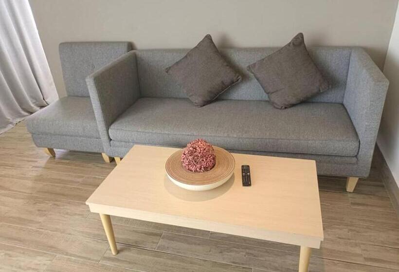 Pacific Express Hotel Central Market