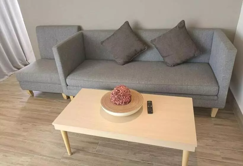 Pacific Express Hotel Central Market