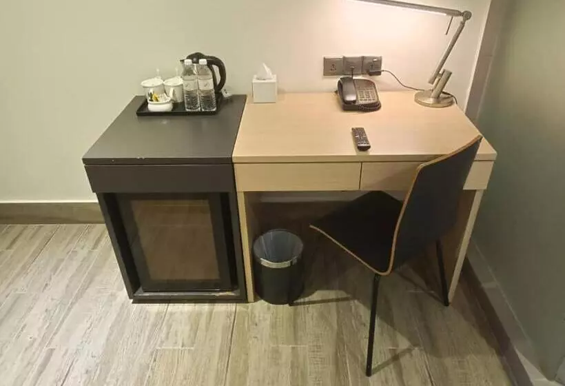 Pacific Express Hotel Central Market