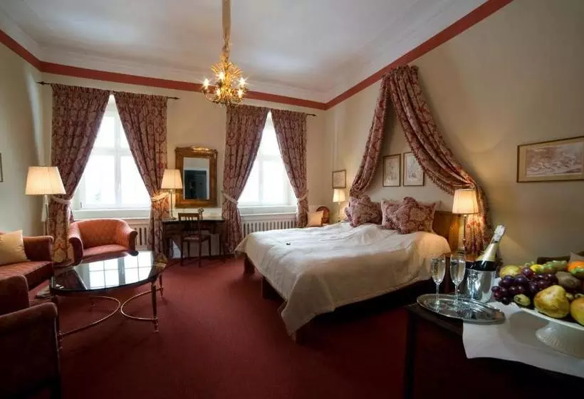 Szálloda Pałac łomnica   Karkonosze / Riesengebirge