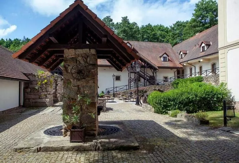 فندق Penzion šiškův Mlýn