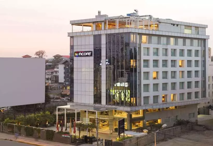 호텔 Ramada Encore Domlur Bangalore