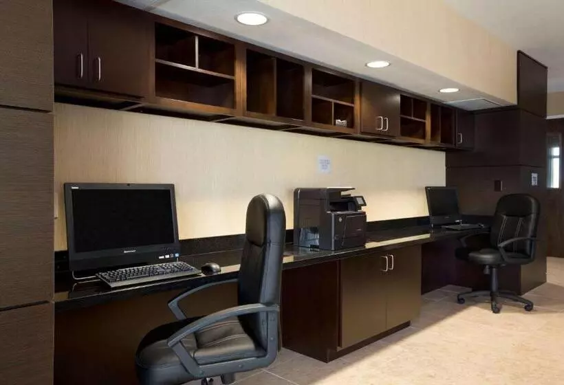 בית מלון כפרי Wingate By Wyndham Seminole