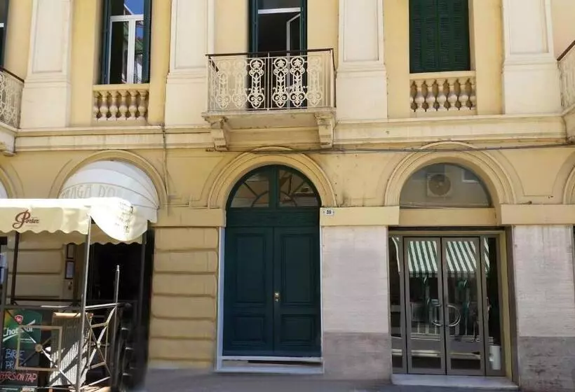 ペンション Gioberti House