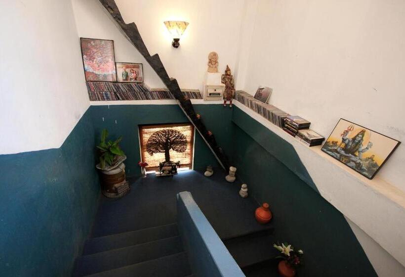 پانسیون Peace Eye Guest House