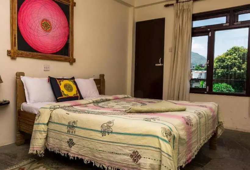 پانسیون Peace Eye Guest House