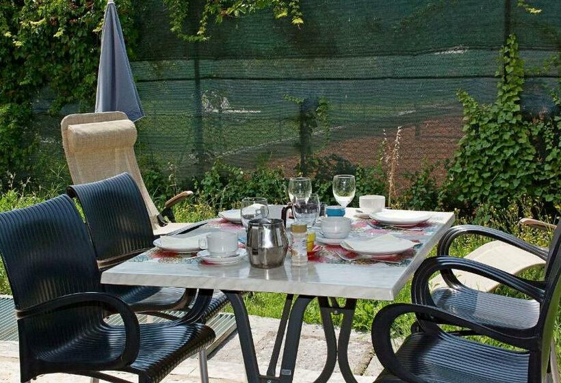 Casa Orchidea Apartments