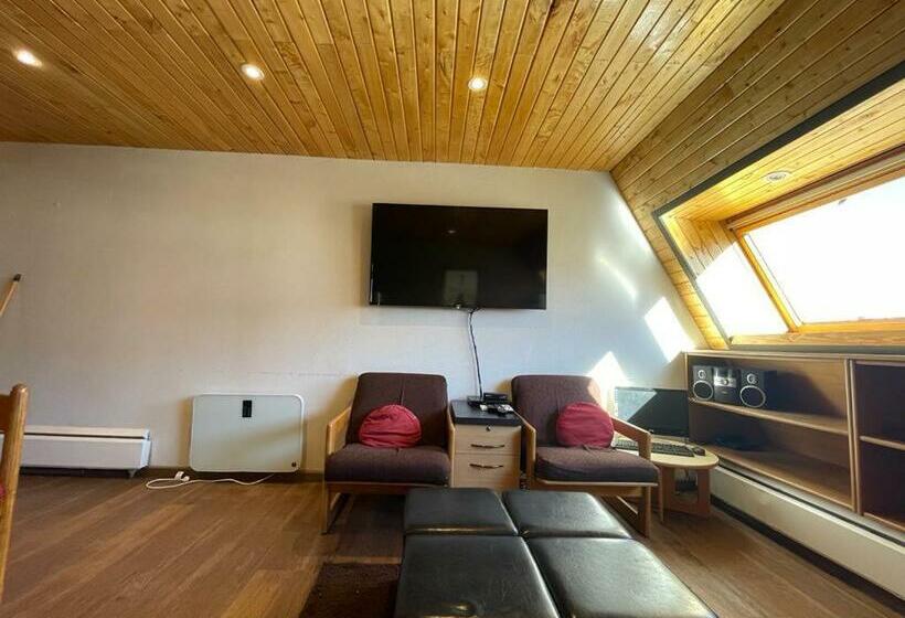 Departamento En Edificio Atenas Con Excelentes Vistas