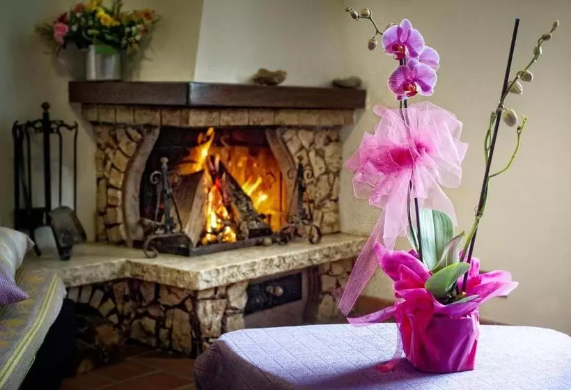 هتل Agriturismo Pescaia
