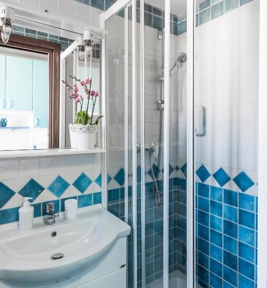 تختخواب و صبحانه Marco Aurelio