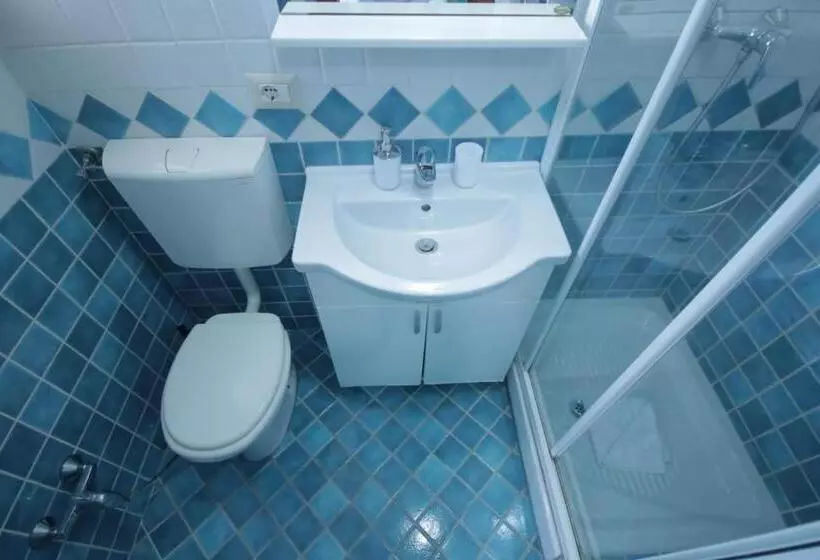 تختخواب و صبحانه Marco Aurelio