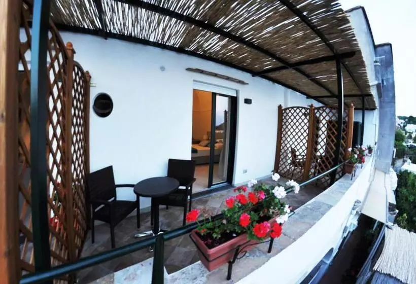 تختخواب و صبحانه Casa Costanza