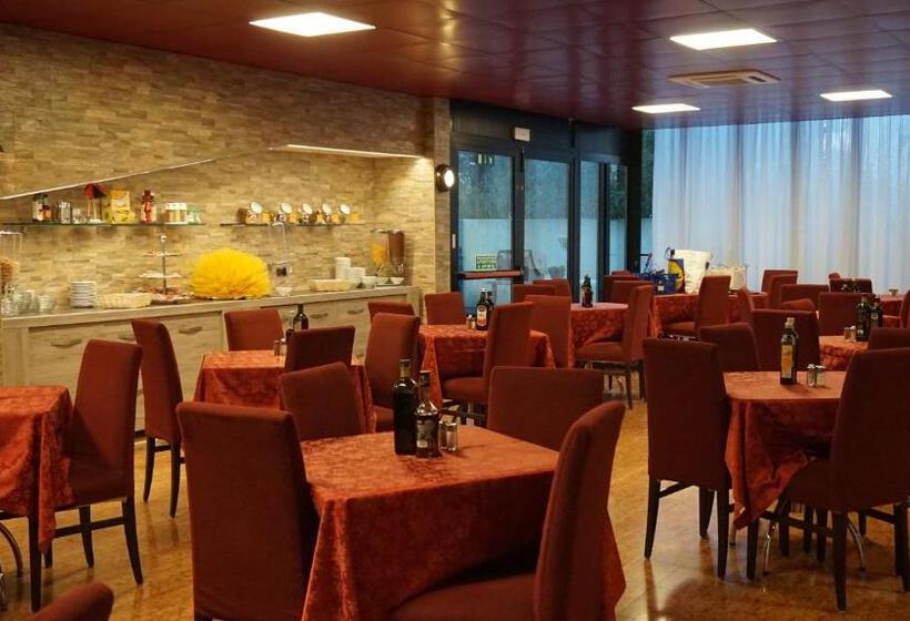 فندق Blue Marine