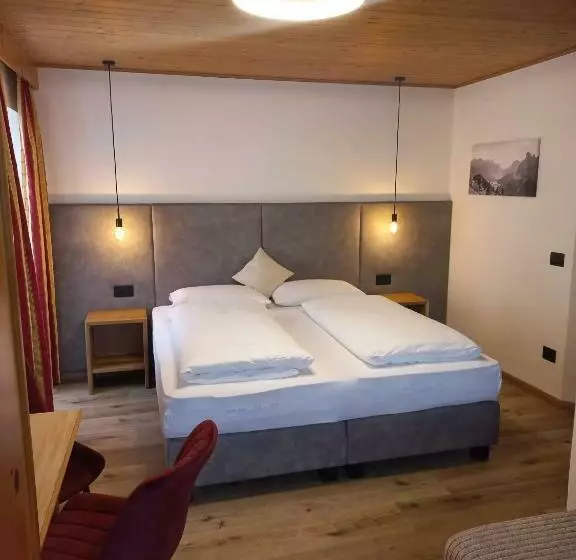 Hotelli Garnì Piz Da L Ander