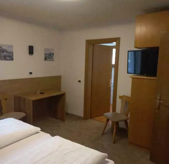 Hotelli Garnì Piz Da L Ander