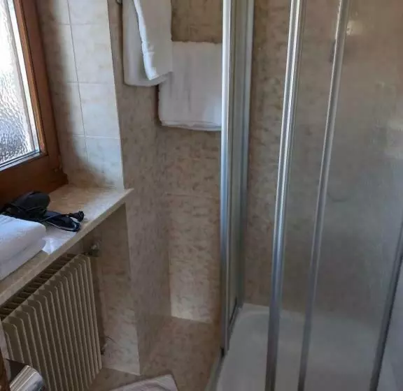 Hotelli Garnì Piz Da L Ander