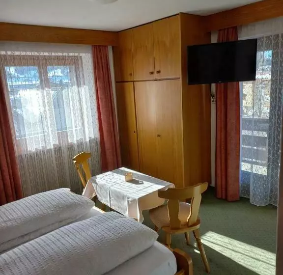 Hotelli Garnì Piz Da L Ander