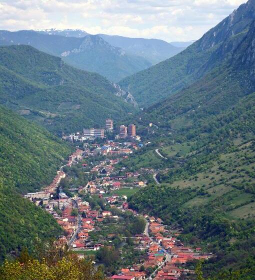 هتل Holiday Maria