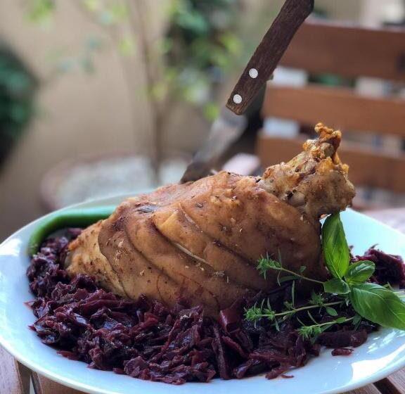 هتل Holiday Maria