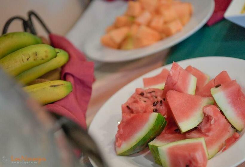 Hotel Los Naranjos Resort & Spa Termal