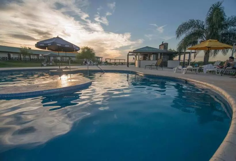 ホテル Los Naranjos Resort & Spa Termal
