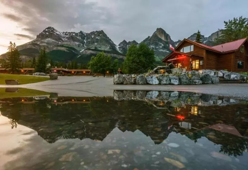 ホテル The Crossing