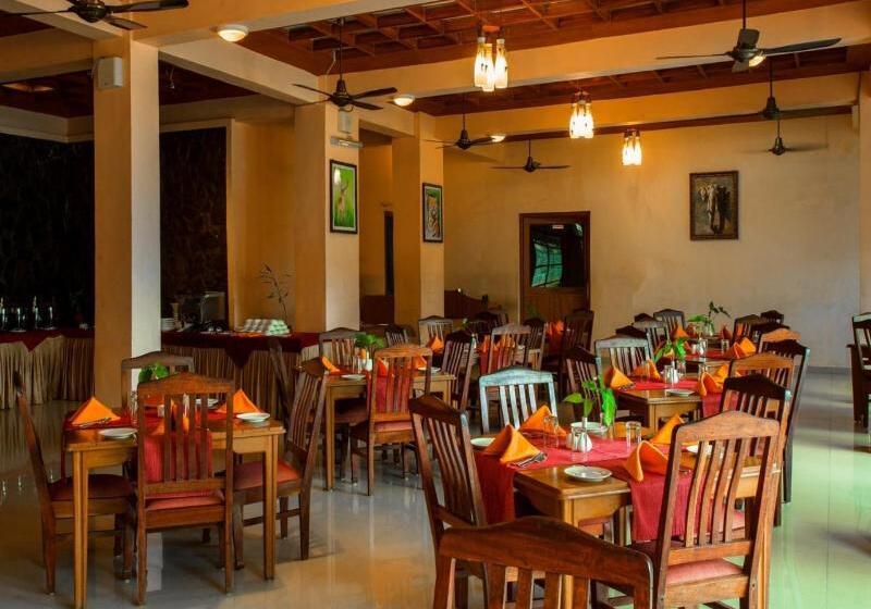 Oxygen Resorts Thekkady