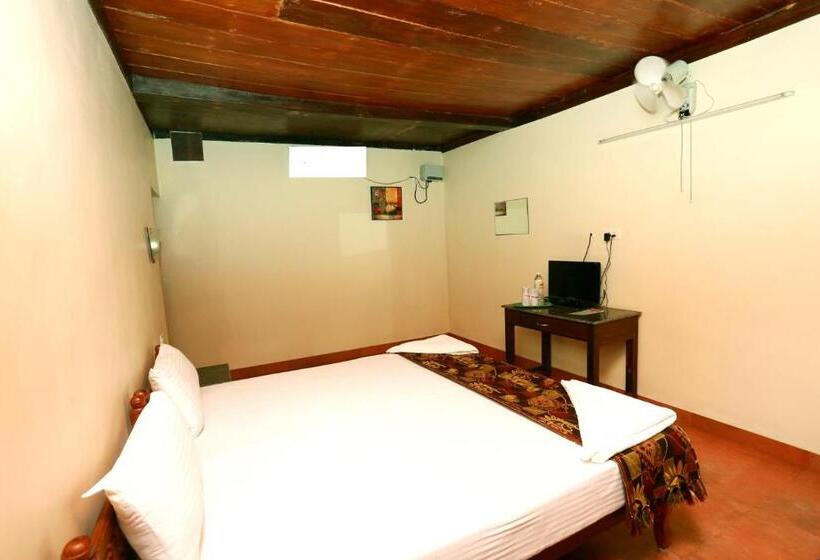 אתר נופש Cherai Beach Palace