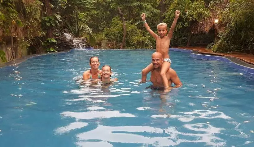 Lomakeskus Habarana Tree House Mutu Village