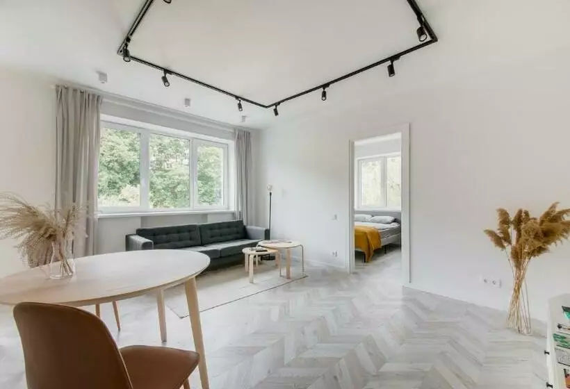Central Apartment In Architectural Street