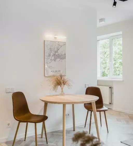 Central Apartment In Architectural Street