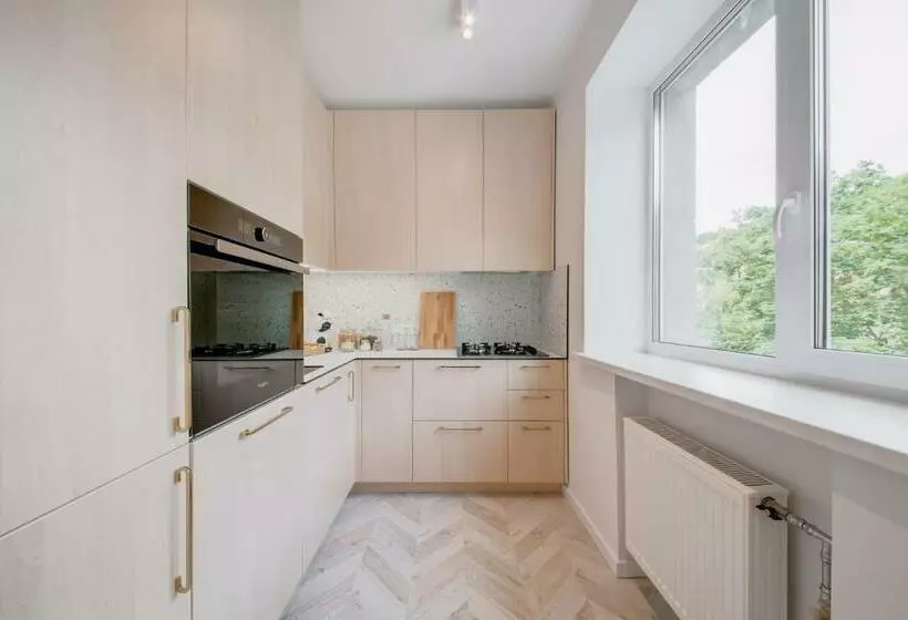 Central Apartment In Architectural Street