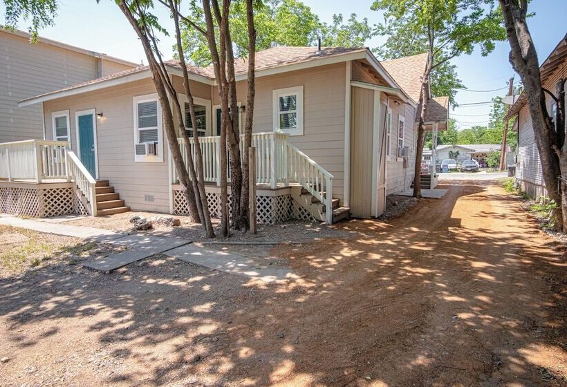 Fabulous Newly Renovated 1br1ba Near Downtown