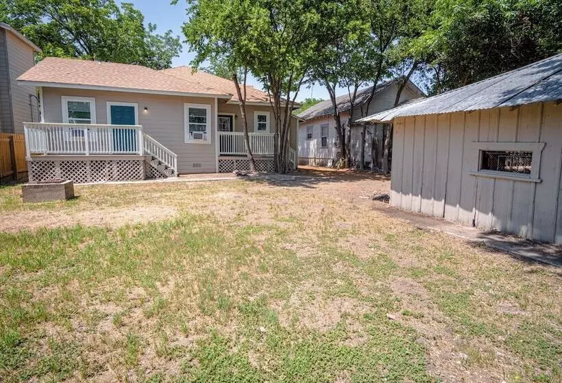 Fabulous Newly Renovated 1br1ba Near Downtown