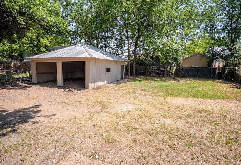 Fabulous Newly Renovated 1br1ba Near Downtown