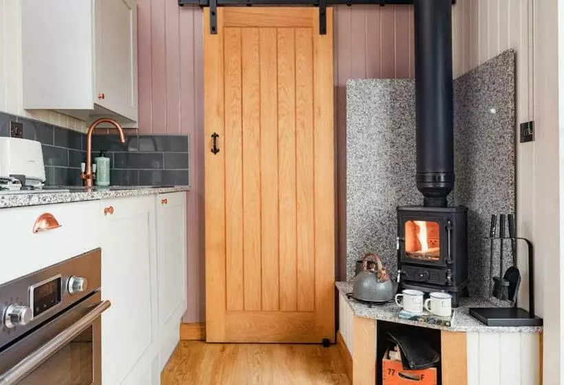 Highland Shepherd Huts