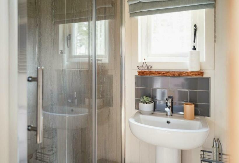 Highland Shepherd Huts