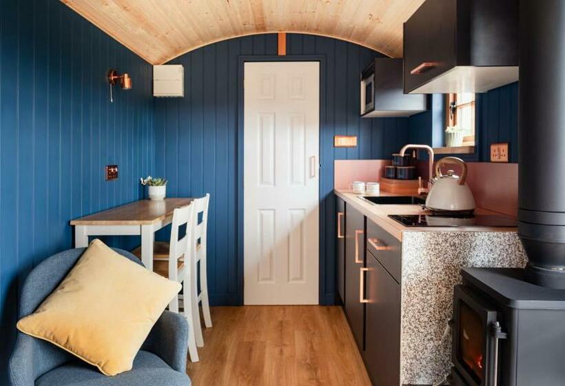 Highland Shepherd Huts