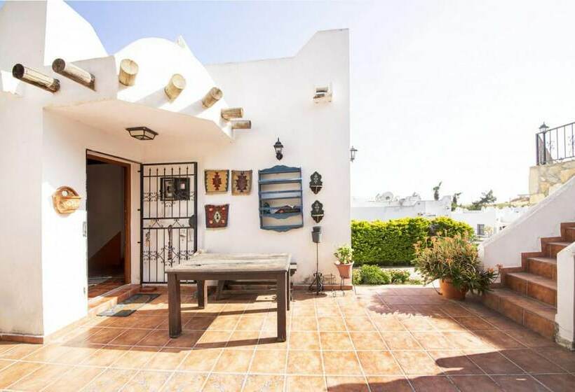 Peaceful Villa With Shared Pool, Balcony, Terrace And Backyard In Bodrum