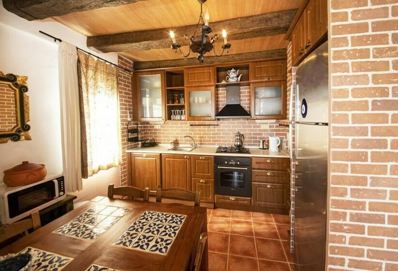 Peaceful Villa With Shared Pool, Balcony, Terrace And Backyard In Bodrum